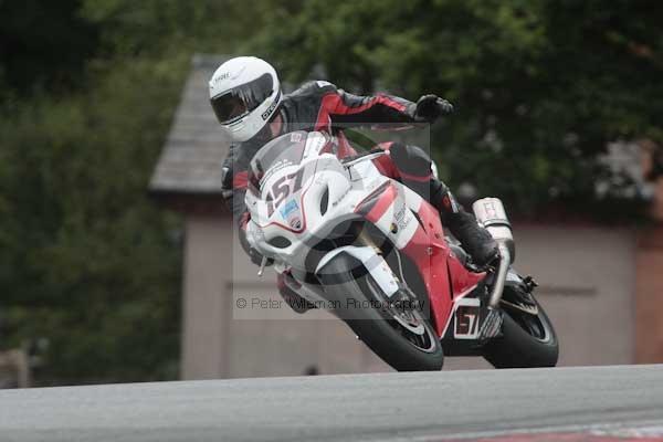 Motorcycle action photographs;Trackday digital images;event digital images;eventdigitalimages;no limits trackday;oulton park;oulton park circuit cheshire;oulton park photographs;peter wileman photography;trackday;trackday photos