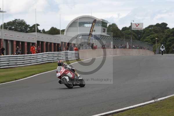 Motorcycle action photographs;Trackday digital images;event digital images;eventdigitalimages;no limits trackday;oulton park;oulton park circuit cheshire;oulton park photographs;peter wileman photography;trackday;trackday photos