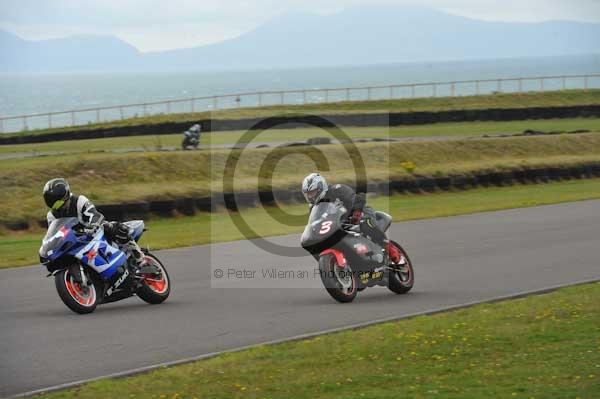 Motorcycle action photographs;Trackday digital images;Ty croes;anglesey;anglesey photographs;event digital images;eventdigitalimages;no limits trackday;peter wileman photography;trac mon;trackday;trackday photos