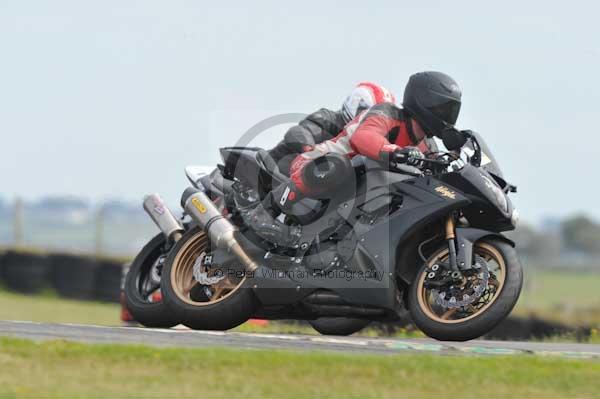 Motorcycle action photographs;Trackday digital images;Ty croes;anglesey;anglesey photographs;event digital images;eventdigitalimages;no limits trackday;peter wileman photography;trac mon;trackday;trackday photos