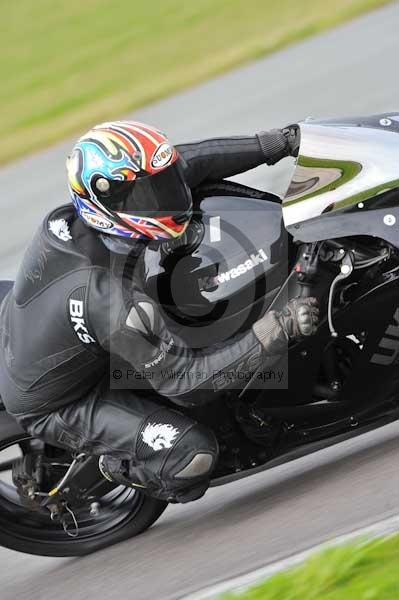 Motorcycle action photographs;Trackday digital images;Ty croes;anglesey;anglesey photographs;event digital images;eventdigitalimages;no limits trackday;peter wileman photography;trac mon;trackday;trackday photos