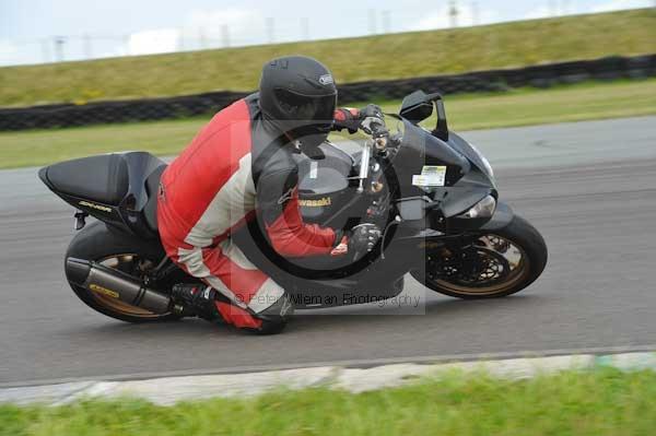 Motorcycle action photographs;Trackday digital images;Ty croes;anglesey;anglesey photographs;event digital images;eventdigitalimages;no limits trackday;peter wileman photography;trac mon;trackday;trackday photos