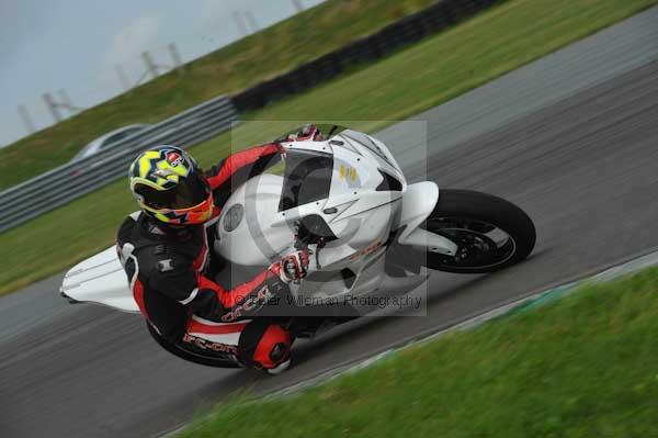 Motorcycle action photographs;Trackday digital images;Ty croes;anglesey;anglesey photographs;event digital images;eventdigitalimages;no limits trackday;peter wileman photography;trac mon;trackday;trackday photos