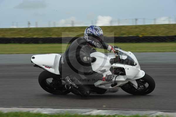 Motorcycle action photographs;Trackday digital images;Ty croes;anglesey;anglesey photographs;event digital images;eventdigitalimages;no limits trackday;peter wileman photography;trac mon;trackday;trackday photos