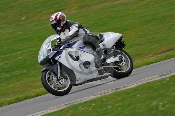 Motorcycle action photographs;Trackday digital images;Ty croes;anglesey;anglesey photographs;event digital images;eventdigitalimages;no limits trackday;peter wileman photography;trac mon;trackday;trackday photos