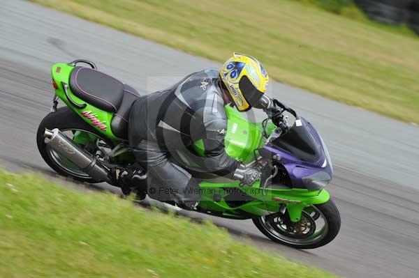 Motorcycle action photographs;Trackday digital images;Ty croes;anglesey;anglesey photographs;event digital images;eventdigitalimages;no limits trackday;peter wileman photography;trac mon;trackday;trackday photos