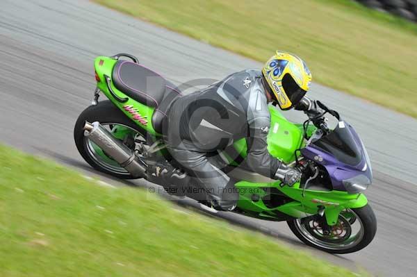 Motorcycle action photographs;Trackday digital images;Ty croes;anglesey;anglesey photographs;event digital images;eventdigitalimages;no limits trackday;peter wileman photography;trac mon;trackday;trackday photos