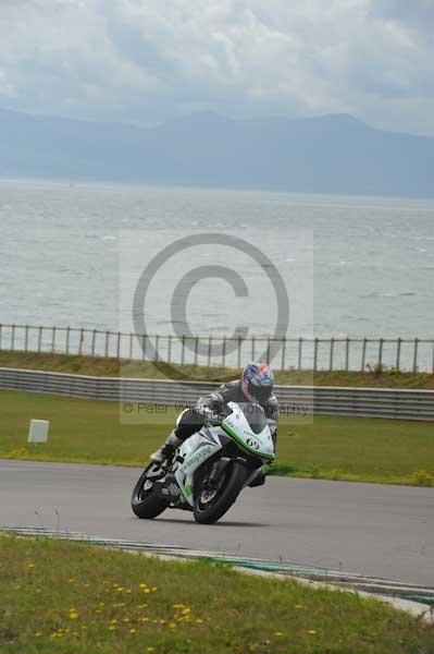 Motorcycle action photographs;Trackday digital images;Ty croes;anglesey;anglesey photographs;event digital images;eventdigitalimages;no limits trackday;peter wileman photography;trac mon;trackday;trackday photos