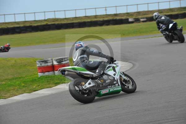 Motorcycle action photographs;Trackday digital images;Ty croes;anglesey;anglesey photographs;event digital images;eventdigitalimages;no limits trackday;peter wileman photography;trac mon;trackday;trackday photos