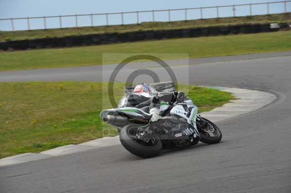 Motorcycle action photographs;Trackday digital images;Ty croes;anglesey;anglesey photographs;event digital images;eventdigitalimages;no limits trackday;peter wileman photography;trac mon;trackday;trackday photos