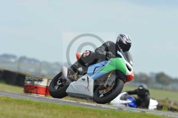 Motorcycle action photographs;Trackday digital images;Ty croes;anglesey;anglesey photographs;event digital images;eventdigitalimages;no limits trackday;peter wileman photography;trac mon;trackday;trackday photos