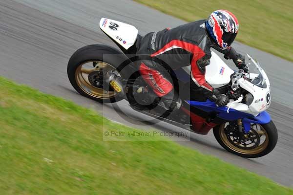 Motorcycle action photographs;Trackday digital images;Ty croes;anglesey;anglesey photographs;event digital images;eventdigitalimages;no limits trackday;peter wileman photography;trac mon;trackday;trackday photos