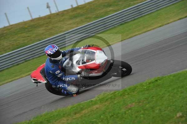 Motorcycle action photographs;Trackday digital images;Ty croes;anglesey;anglesey photographs;event digital images;eventdigitalimages;no limits trackday;peter wileman photography;trac mon;trackday;trackday photos