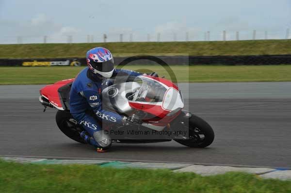 Motorcycle action photographs;Trackday digital images;Ty croes;anglesey;anglesey photographs;event digital images;eventdigitalimages;no limits trackday;peter wileman photography;trac mon;trackday;trackday photos