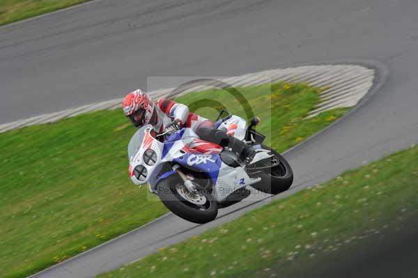 Motorcycle action photographs;Trackday digital images;Ty croes;anglesey;anglesey photographs;event digital images;eventdigitalimages;no limits trackday;peter wileman photography;trac mon;trackday;trackday photos