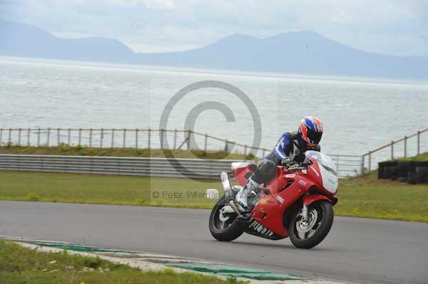 Motorcycle action photographs;Trackday digital images;Ty croes;anglesey;anglesey photographs;event digital images;eventdigitalimages;no limits trackday;peter wileman photography;trac mon;trackday;trackday photos