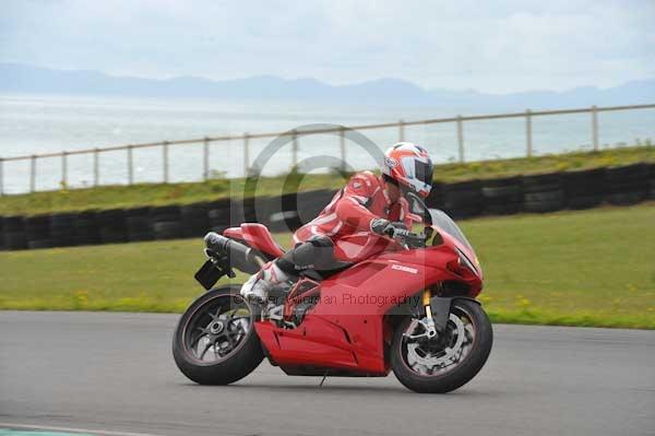 Motorcycle action photographs;Trackday digital images;Ty croes;anglesey;anglesey photographs;event digital images;eventdigitalimages;no limits trackday;peter wileman photography;trac mon;trackday;trackday photos