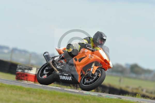 Motorcycle action photographs;Trackday digital images;Ty croes;anglesey;anglesey photographs;event digital images;eventdigitalimages;no limits trackday;peter wileman photography;trac mon;trackday;trackday photos