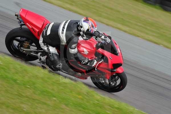 Motorcycle action photographs;Trackday digital images;Ty croes;anglesey;anglesey photographs;event digital images;eventdigitalimages;no limits trackday;peter wileman photography;trac mon;trackday;trackday photos