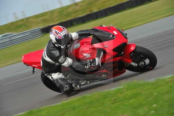 Motorcycle action photographs;Trackday digital images;Ty croes;anglesey;anglesey photographs;event digital images;eventdigitalimages;no limits trackday;peter wileman photography;trac mon;trackday;trackday photos