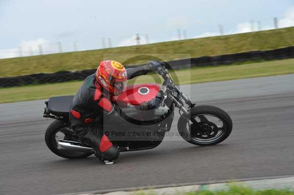 Motorcycle action photographs;Trackday digital images;Ty croes;anglesey;anglesey photographs;event digital images;eventdigitalimages;no limits trackday;peter wileman photography;trac mon;trackday;trackday photos