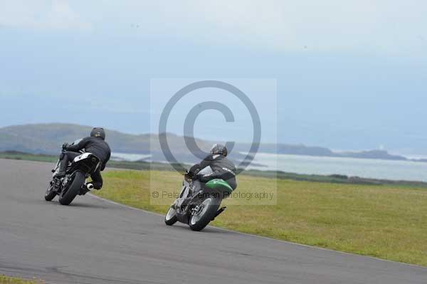 Motorcycle action photographs;Trackday digital images;Ty croes;anglesey;anglesey photographs;event digital images;eventdigitalimages;no limits trackday;peter wileman photography;trac mon;trackday;trackday photos