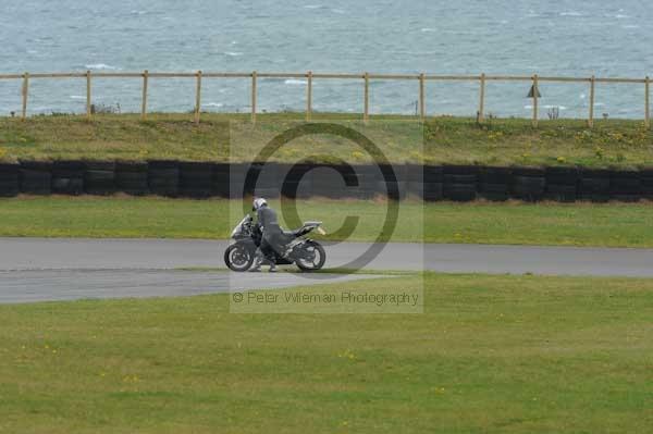 Motorcycle action photographs;Trackday digital images;Ty croes;anglesey;anglesey photographs;event digital images;eventdigitalimages;no limits trackday;peter wileman photography;trac mon;trackday;trackday photos