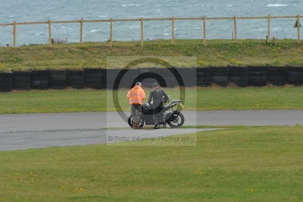 Motorcycle action photographs;Trackday digital images;Ty croes;anglesey;anglesey photographs;event digital images;eventdigitalimages;no limits trackday;peter wileman photography;trac mon;trackday;trackday photos