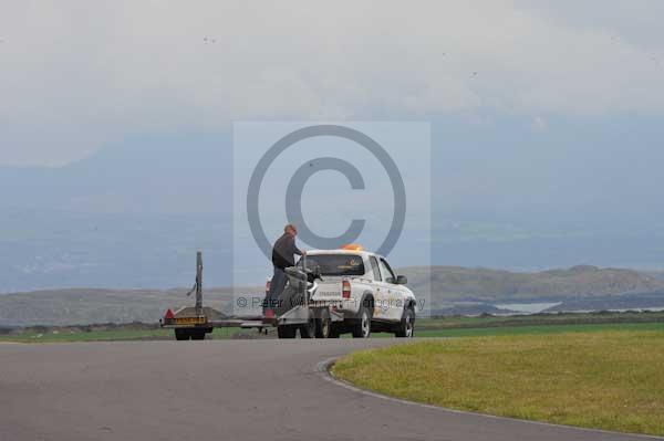 Motorcycle action photographs;Trackday digital images;Ty croes;anglesey;anglesey photographs;event digital images;eventdigitalimages;no limits trackday;peter wileman photography;trac mon;trackday;trackday photos