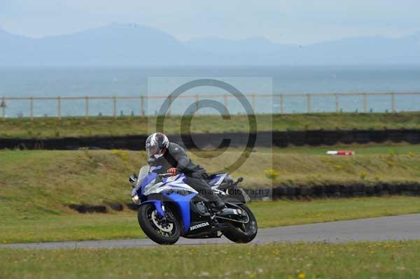 Motorcycle action photographs;Trackday digital images;Ty croes;anglesey;anglesey photographs;event digital images;eventdigitalimages;no limits trackday;peter wileman photography;trac mon;trackday;trackday photos