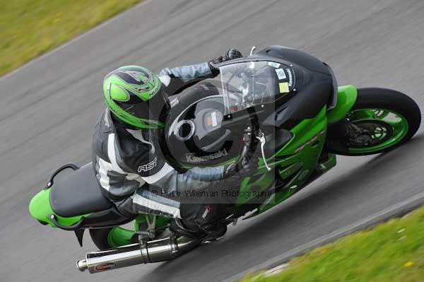 Motorcycle action photographs;Trackday digital images;Ty croes;anglesey;anglesey photographs;event digital images;eventdigitalimages;no limits trackday;peter wileman photography;trac mon;trackday;trackday photos