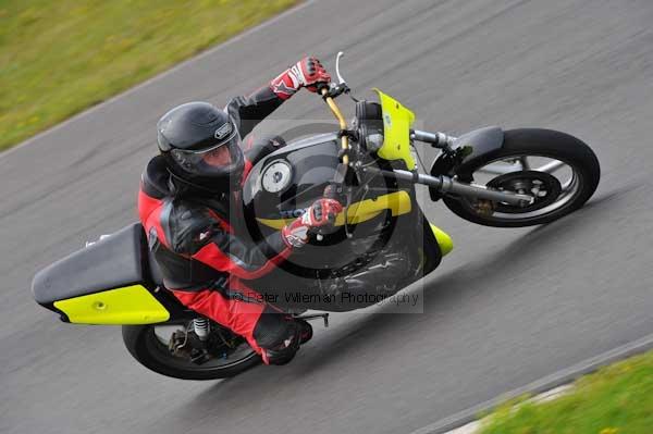 Motorcycle action photographs;Trackday digital images;Ty croes;anglesey;anglesey photographs;event digital images;eventdigitalimages;no limits trackday;peter wileman photography;trac mon;trackday;trackday photos