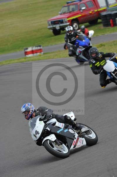 Motorcycle action photographs;Trackday digital images;Ty croes;anglesey;anglesey photographs;event digital images;eventdigitalimages;no limits trackday;peter wileman photography;trac mon;trackday;trackday photos