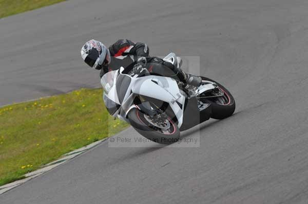 Motorcycle action photographs;Trackday digital images;Ty croes;anglesey;anglesey photographs;event digital images;eventdigitalimages;no limits trackday;peter wileman photography;trac mon;trackday;trackday photos