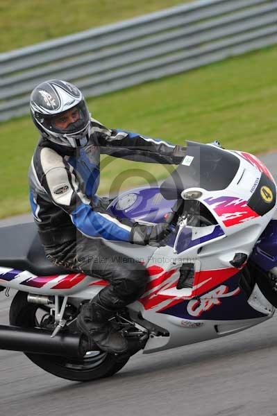 Motorcycle action photographs;Trackday digital images;Ty croes;anglesey;anglesey photographs;event digital images;eventdigitalimages;no limits trackday;peter wileman photography;trac mon;trackday;trackday photos