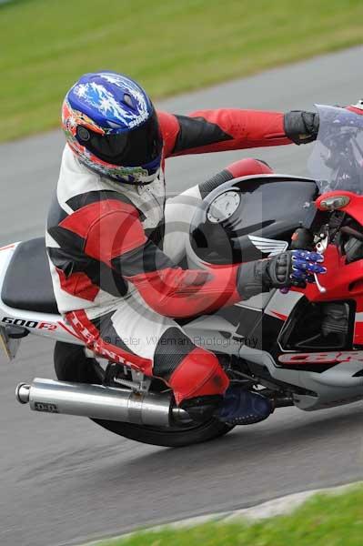 Motorcycle action photographs;Trackday digital images;Ty croes;anglesey;anglesey photographs;event digital images;eventdigitalimages;no limits trackday;peter wileman photography;trac mon;trackday;trackday photos