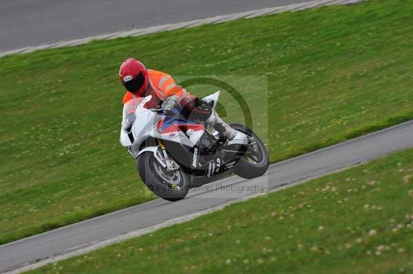 Motorcycle action photographs;Trackday digital images;Ty croes;anglesey;anglesey photographs;event digital images;eventdigitalimages;no limits trackday;peter wileman photography;trac mon;trackday;trackday photos