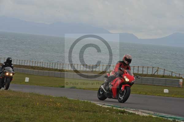 Motorcycle action photographs;Trackday digital images;Ty croes;anglesey;anglesey photographs;event digital images;eventdigitalimages;no limits trackday;peter wileman photography;trac mon;trackday;trackday photos