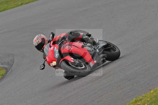 Motorcycle action photographs;Trackday digital images;Ty croes;anglesey;anglesey photographs;event digital images;eventdigitalimages;no limits trackday;peter wileman photography;trac mon;trackday;trackday photos