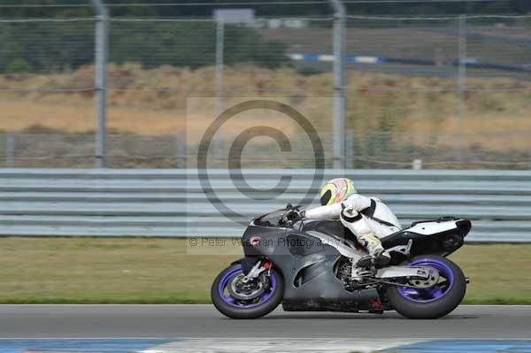 Motorcycle action photographs;Trackday digital images;donington;donington park leicestershire;donington photographs;event digital images;eventdigitalimages;no limits trackday;peter wileman photography;trackday;trackday photos