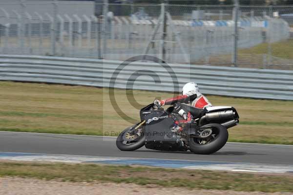 Motorcycle action photographs;Trackday digital images;donington;donington park leicestershire;donington photographs;event digital images;eventdigitalimages;no limits trackday;peter wileman photography;trackday;trackday photos