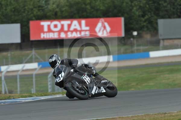 Motorcycle action photographs;Trackday digital images;donington;donington park leicestershire;donington photographs;event digital images;eventdigitalimages;no limits trackday;peter wileman photography;trackday;trackday photos