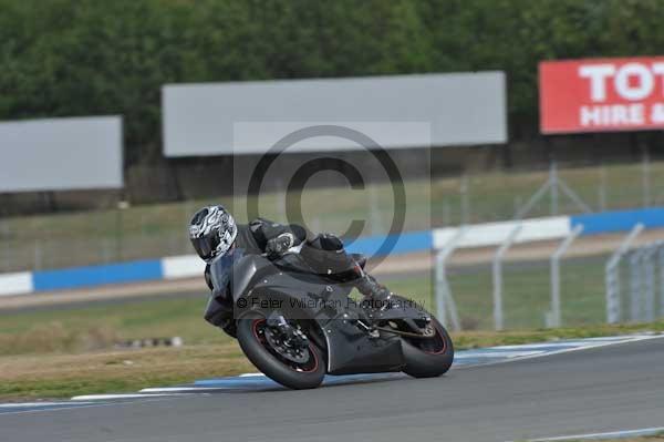 Motorcycle action photographs;Trackday digital images;donington;donington park leicestershire;donington photographs;event digital images;eventdigitalimages;no limits trackday;peter wileman photography;trackday;trackday photos