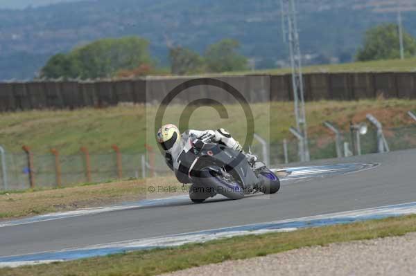 Motorcycle action photographs;Trackday digital images;donington;donington park leicestershire;donington photographs;event digital images;eventdigitalimages;no limits trackday;peter wileman photography;trackday;trackday photos