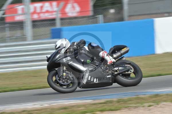 Motorcycle action photographs;Trackday digital images;donington;donington park leicestershire;donington photographs;event digital images;eventdigitalimages;no limits trackday;peter wileman photography;trackday;trackday photos