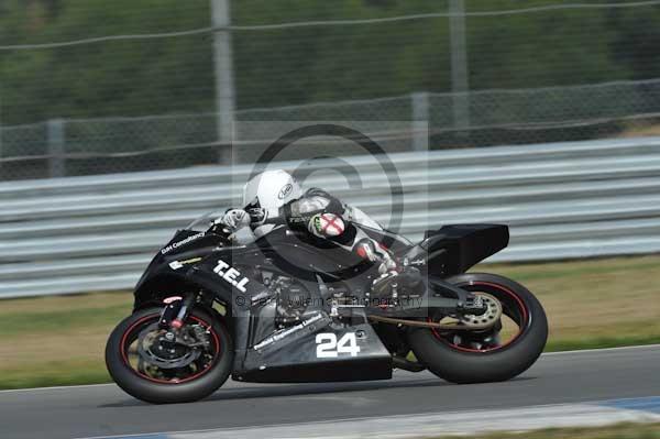 Motorcycle action photographs;Trackday digital images;donington;donington park leicestershire;donington photographs;event digital images;eventdigitalimages;no limits trackday;peter wileman photography;trackday;trackday photos