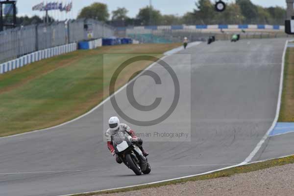 Motorcycle action photographs;Trackday digital images;donington;donington park leicestershire;donington photographs;event digital images;eventdigitalimages;no limits trackday;peter wileman photography;trackday;trackday photos