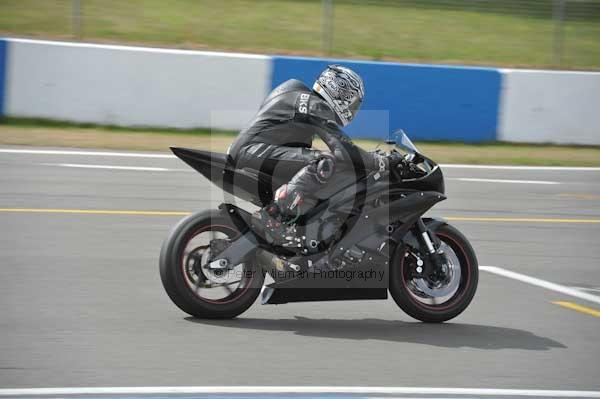 Motorcycle action photographs;Trackday digital images;donington;donington park leicestershire;donington photographs;event digital images;eventdigitalimages;no limits trackday;peter wileman photography;trackday;trackday photos