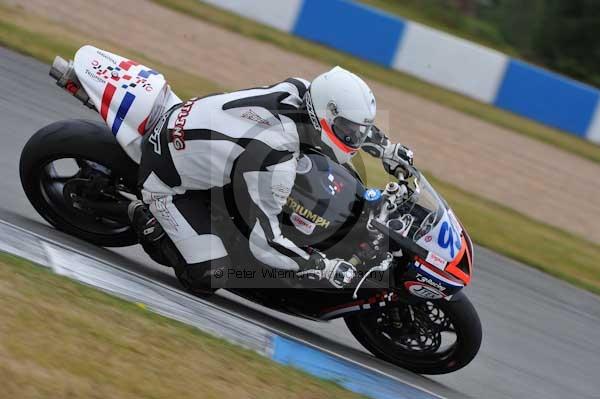 Motorcycle action photographs;Trackday digital images;donington;donington park leicestershire;donington photographs;event digital images;eventdigitalimages;no limits trackday;peter wileman photography;trackday;trackday photos