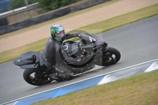 Motorcycle action photographs;Trackday digital images;donington;donington park leicestershire;donington photographs;event digital images;eventdigitalimages;no limits trackday;peter wileman photography;trackday;trackday photos